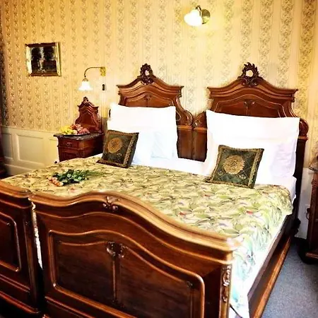 1885 By Wagnerstays 4*