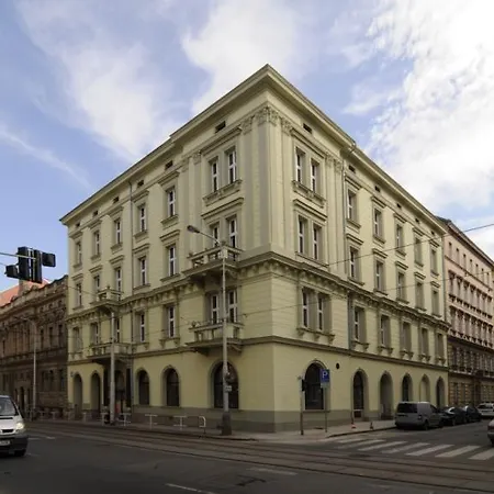 1885 4* Prague